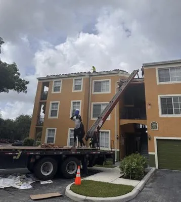 FL Pro Roofing & Solar Logo