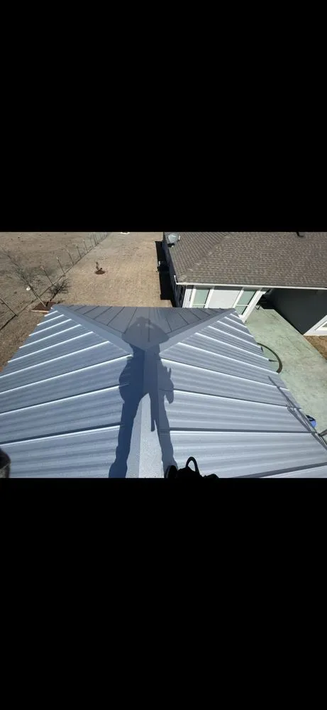 Local flat roof repair for fast service across Red Rock, TX - Flawles Roofing