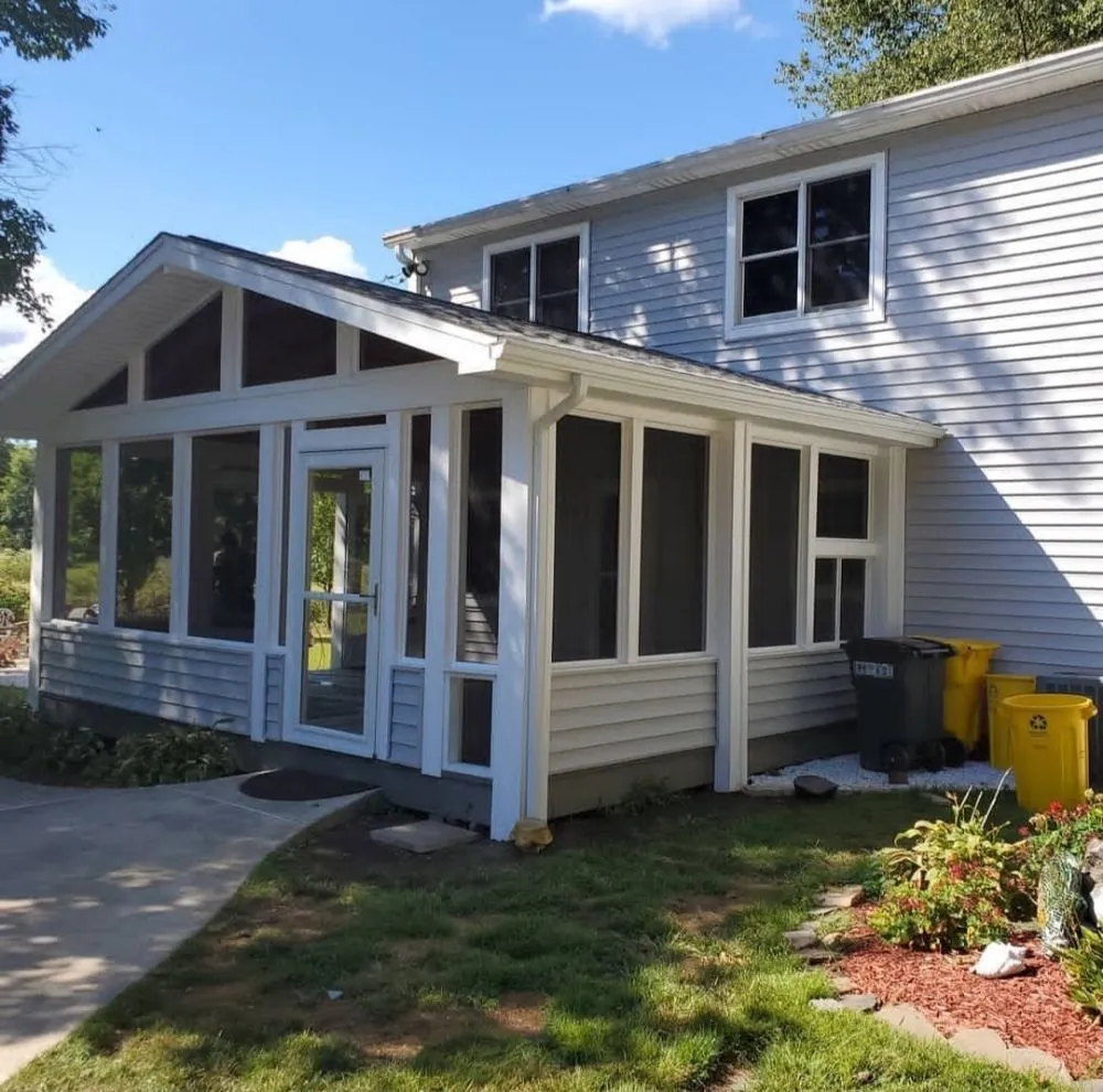 Slide of Fleetwood Garage Services & More