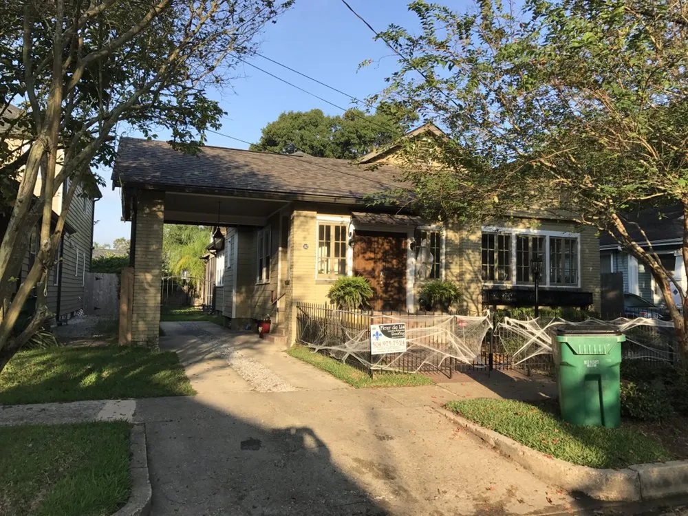 Slide of Fleur De Lis Roofing of New Orleans