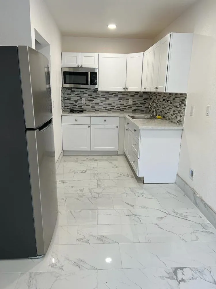 Slide of Floor Guys Professional