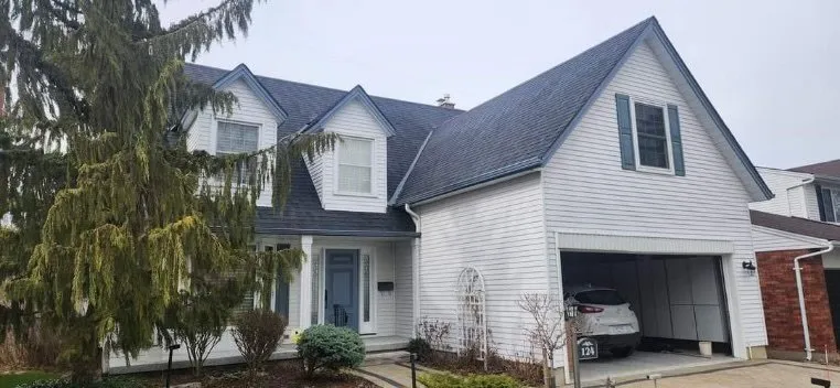 Slide of Flora Roof Solutions