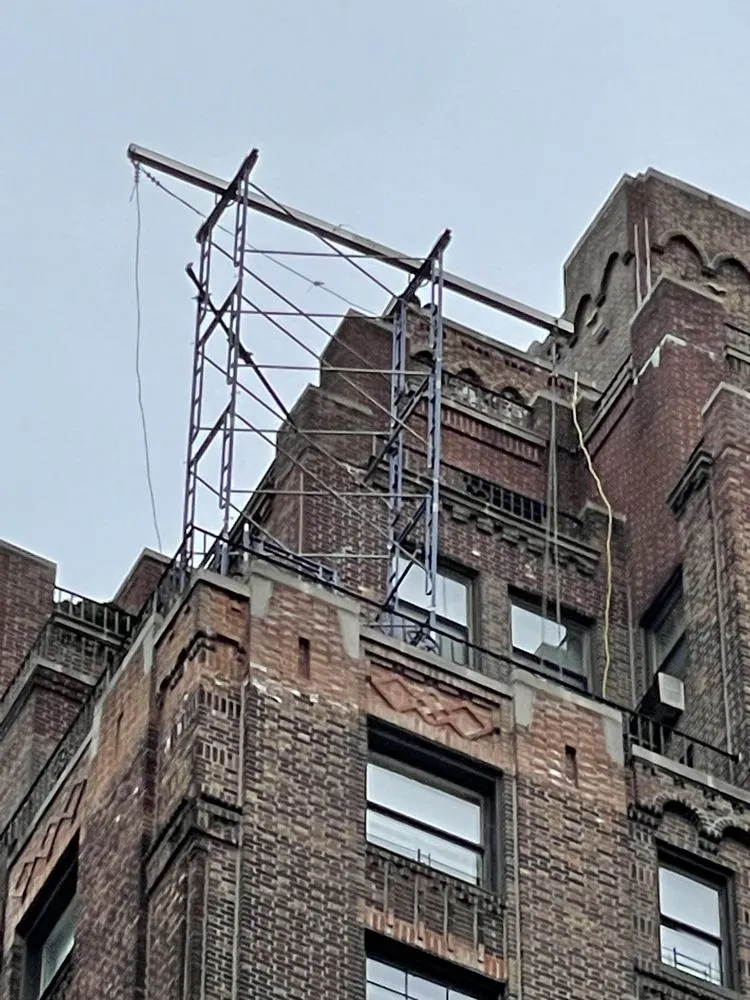 Slide of Flores Espinoza Construction