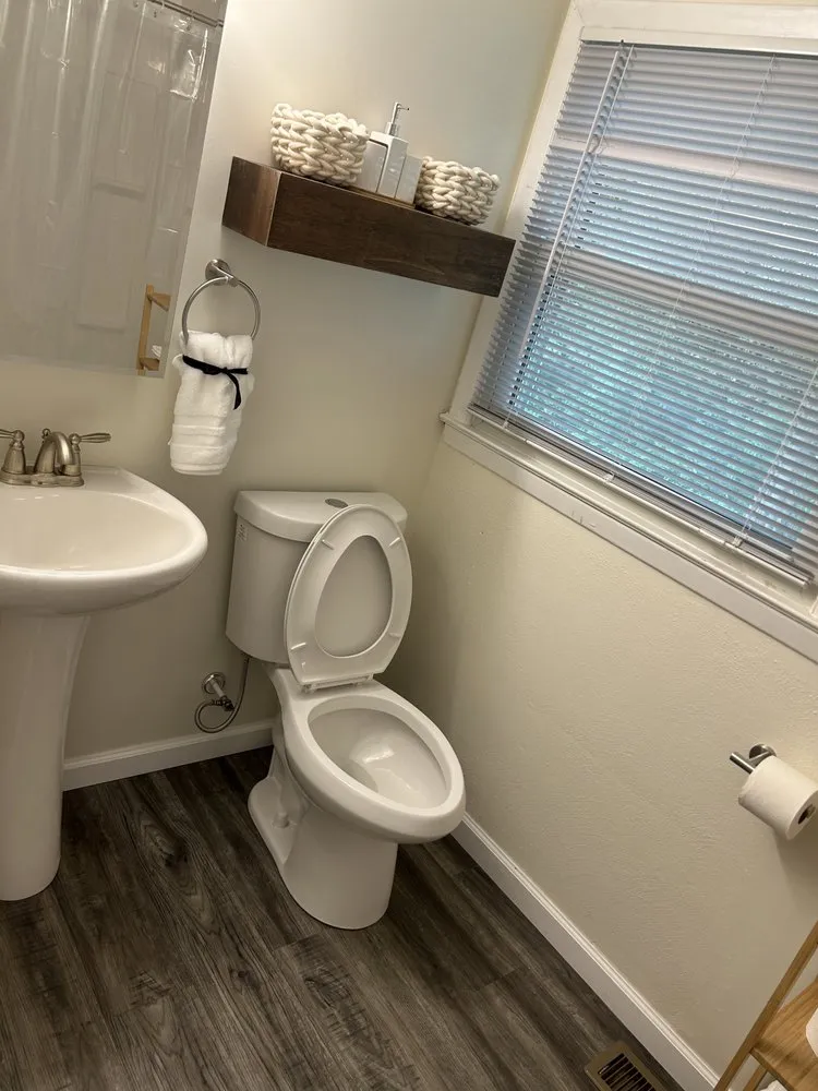 Slide of Flores Painting & Handyman