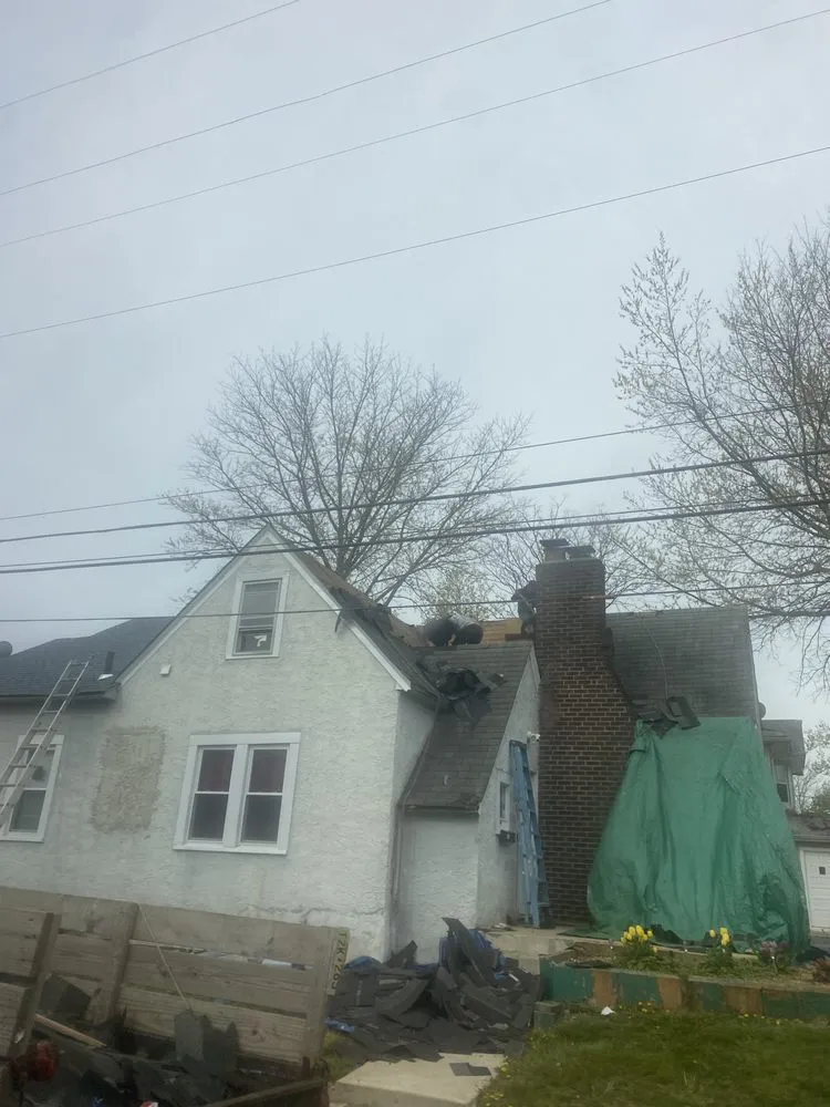 Slide of Flores Roofing