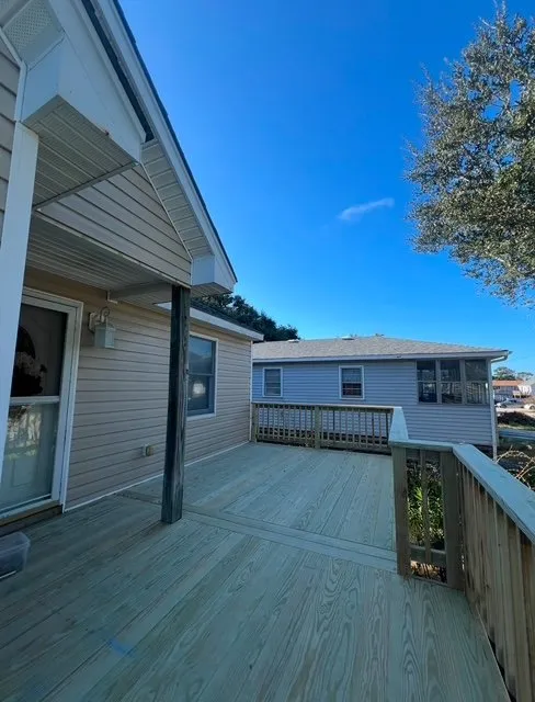 Slide of Flores Siding & Roofing