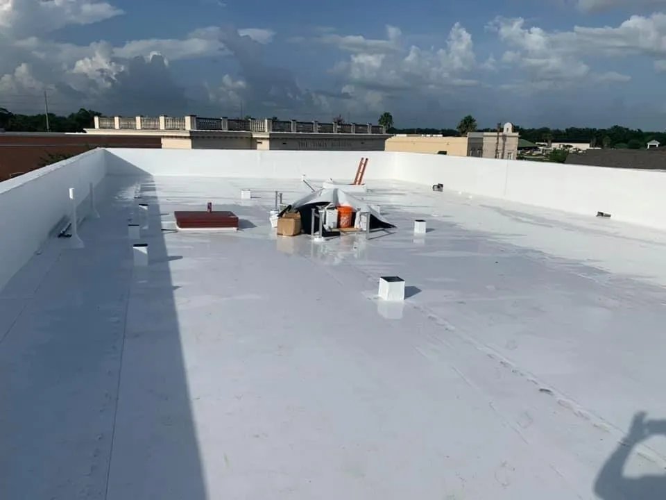 Emergency residential roofing service same-day service across St. Petersburg, FL - Florida Building Pros
