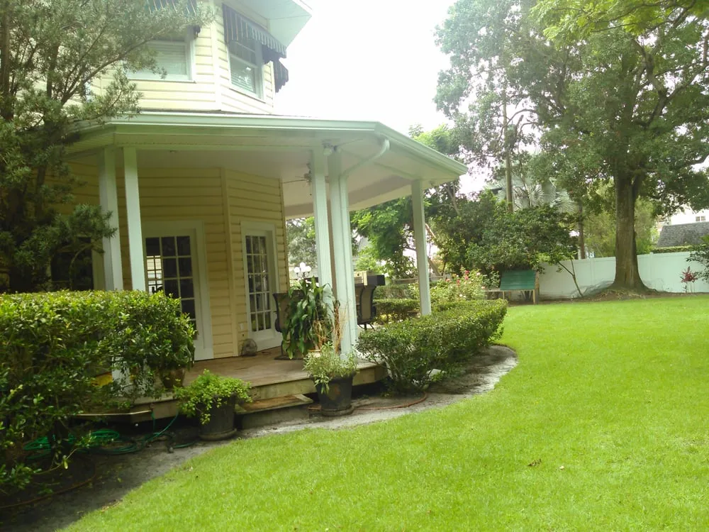 Slide of Florida Coast Seamless Gutters