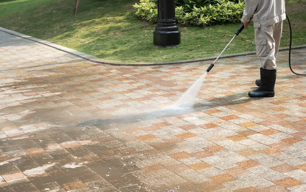 Slide of Floridas Best Gutter Cleaning