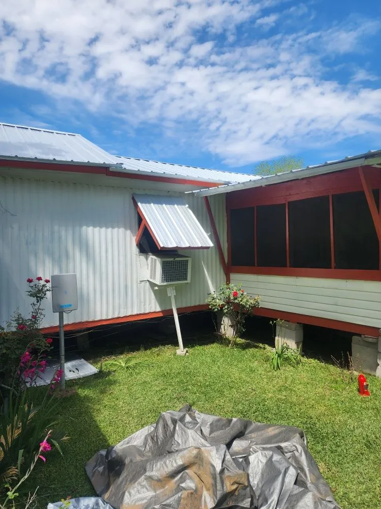 Emergency shingle roofing service for homes in Clayton, LA by Flournoy and Sons Roofing