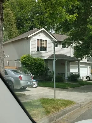 Floyd's Roofing & Repair Logo