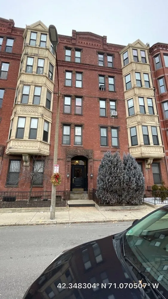 Slide of Flynn Roofing