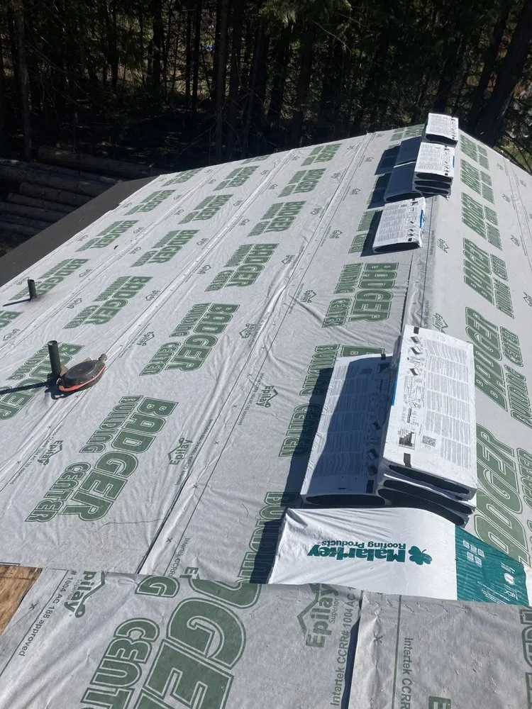 Slide of Fm Roofing