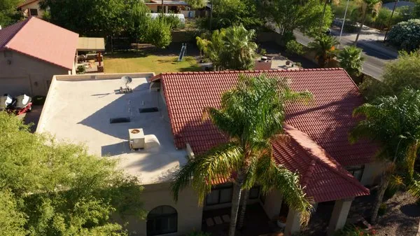 Foam Experts Roofing Logo