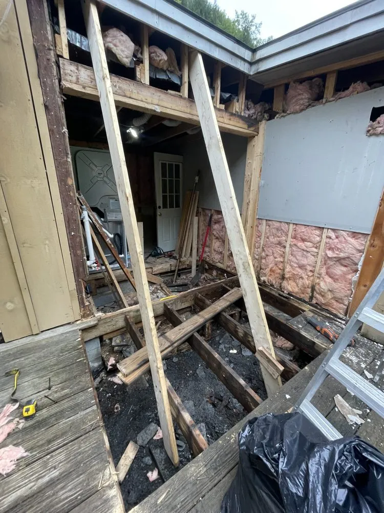 Slide of Foley contracting