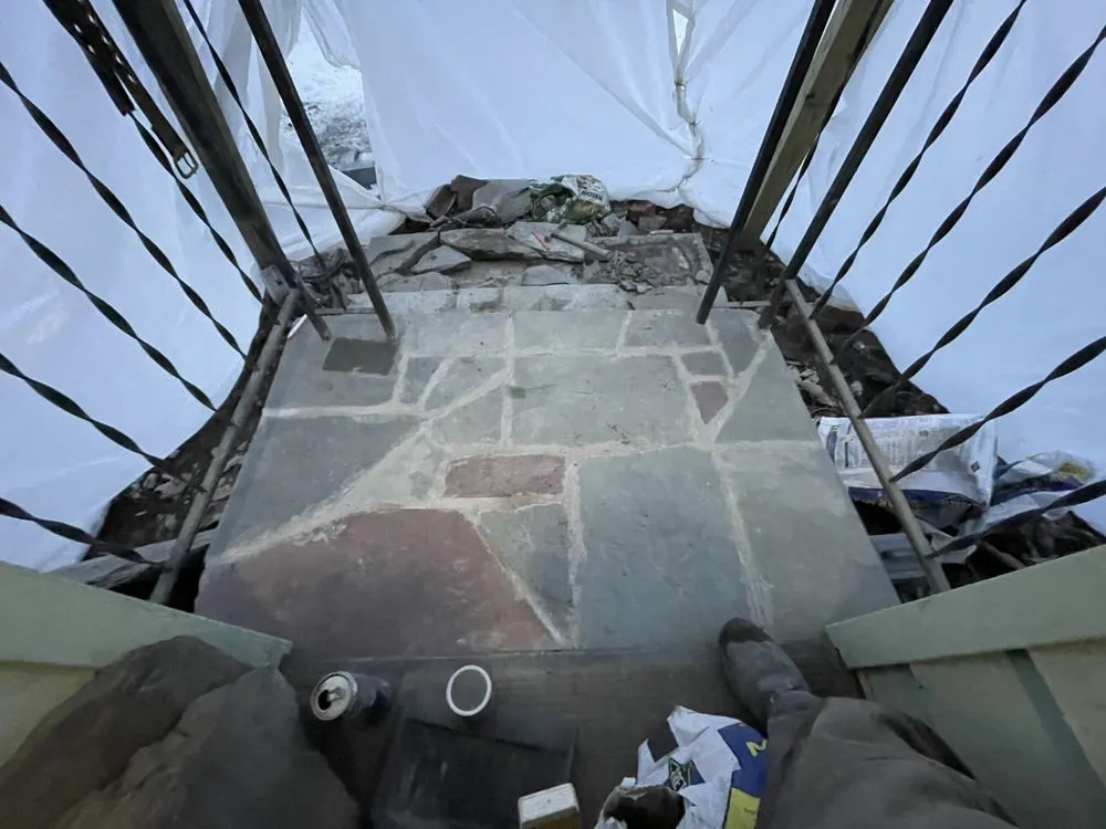 Slide of Foley contracting