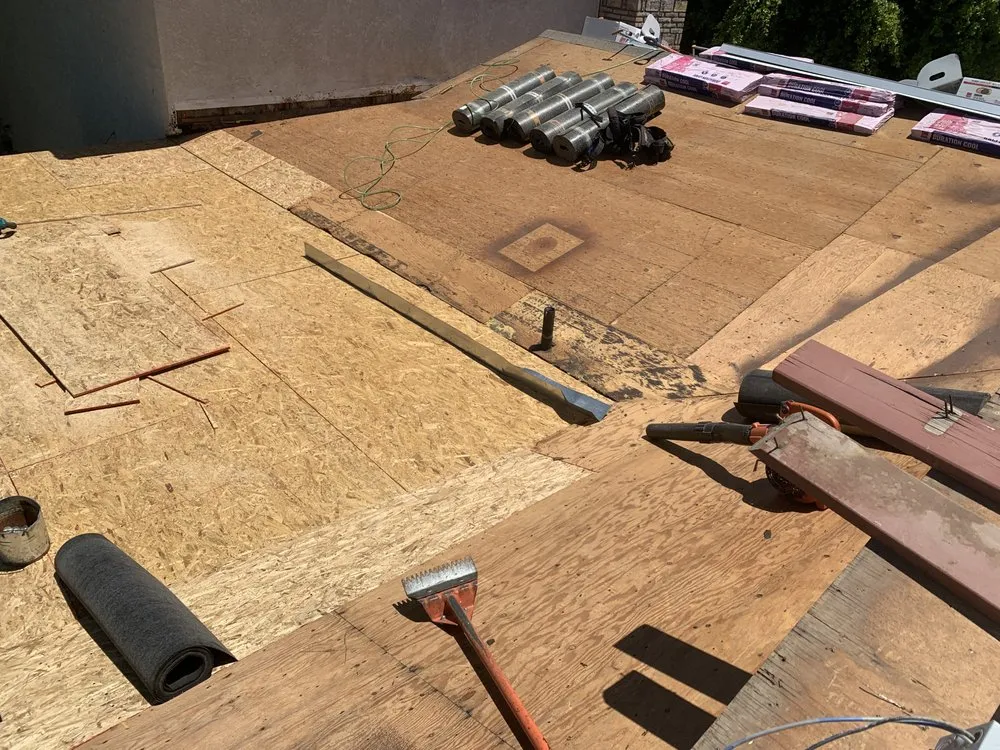 Slide of Fonseca’s Roofing