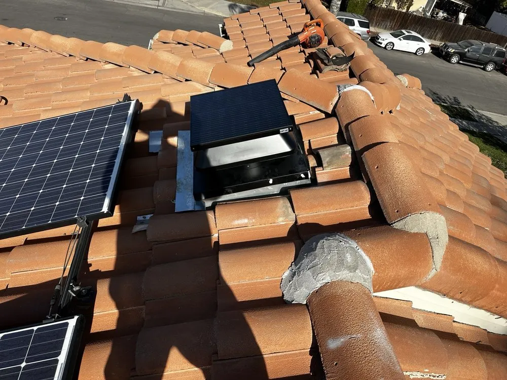 Slide of Fonseca’s Roofing