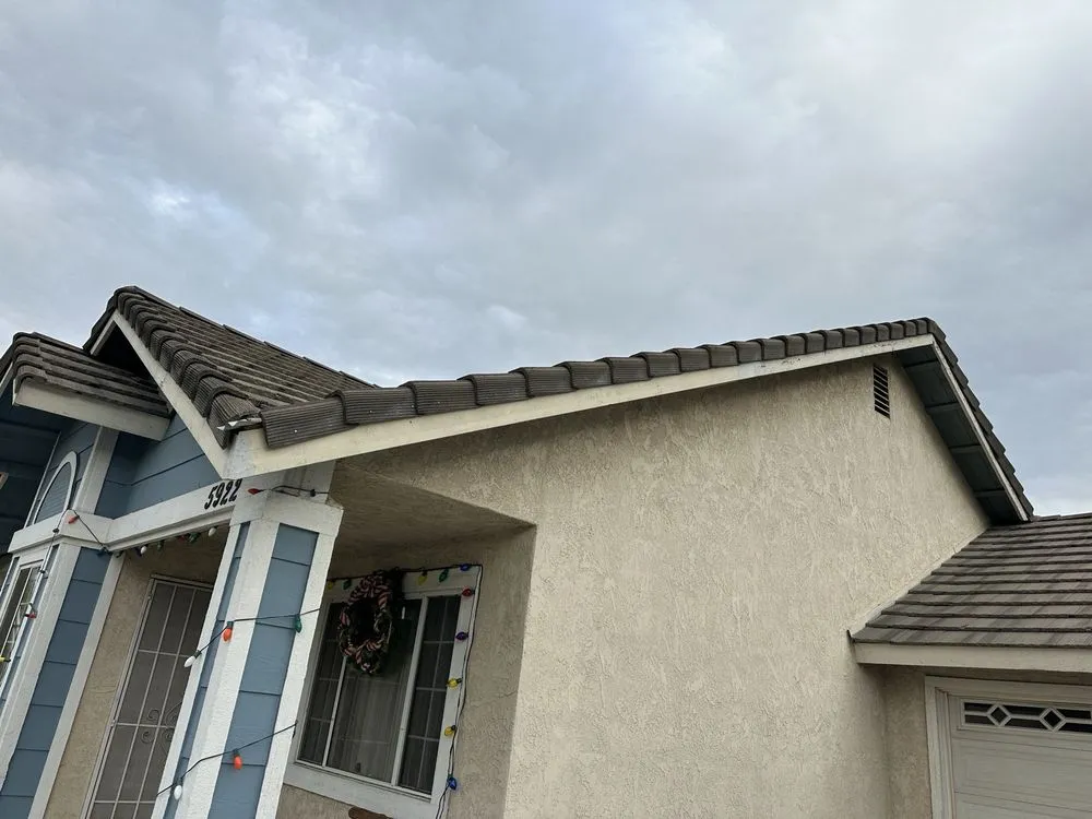 Slide of Fonseca’s Roofing