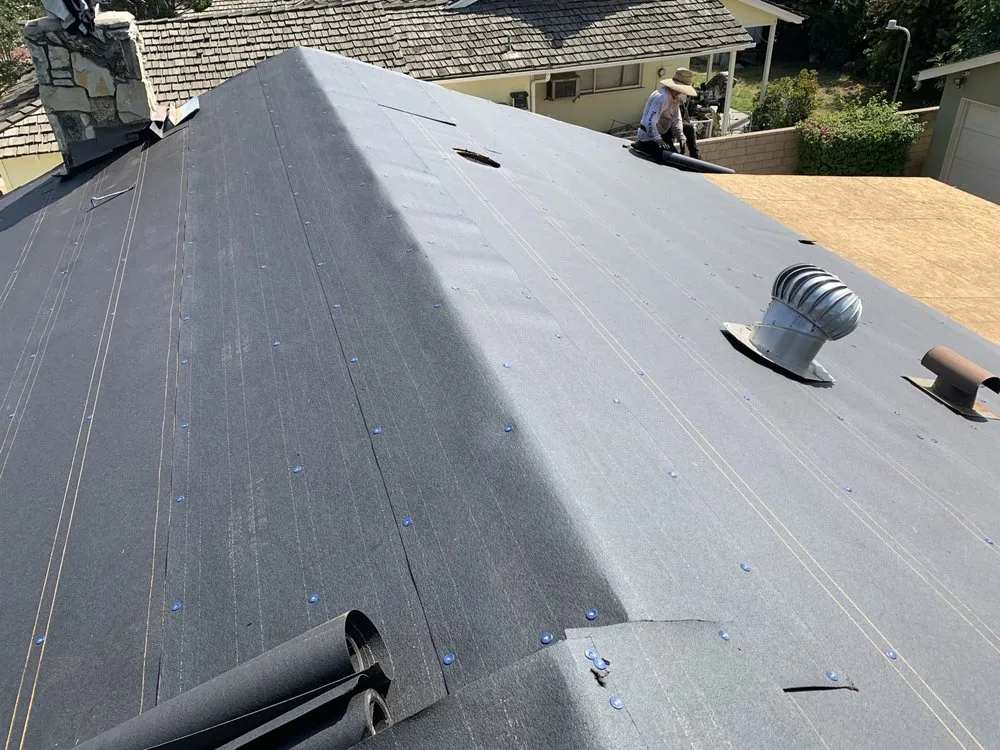 Slide of Fonseca’s Roofing