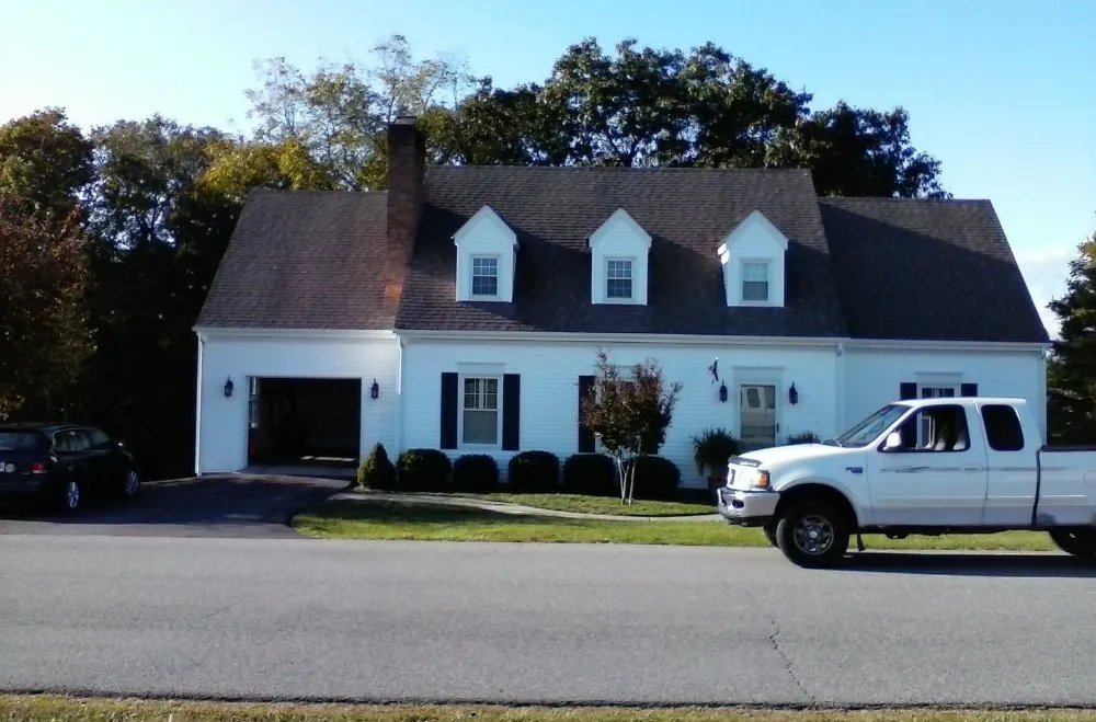 Slide of Fonzie's Roofing