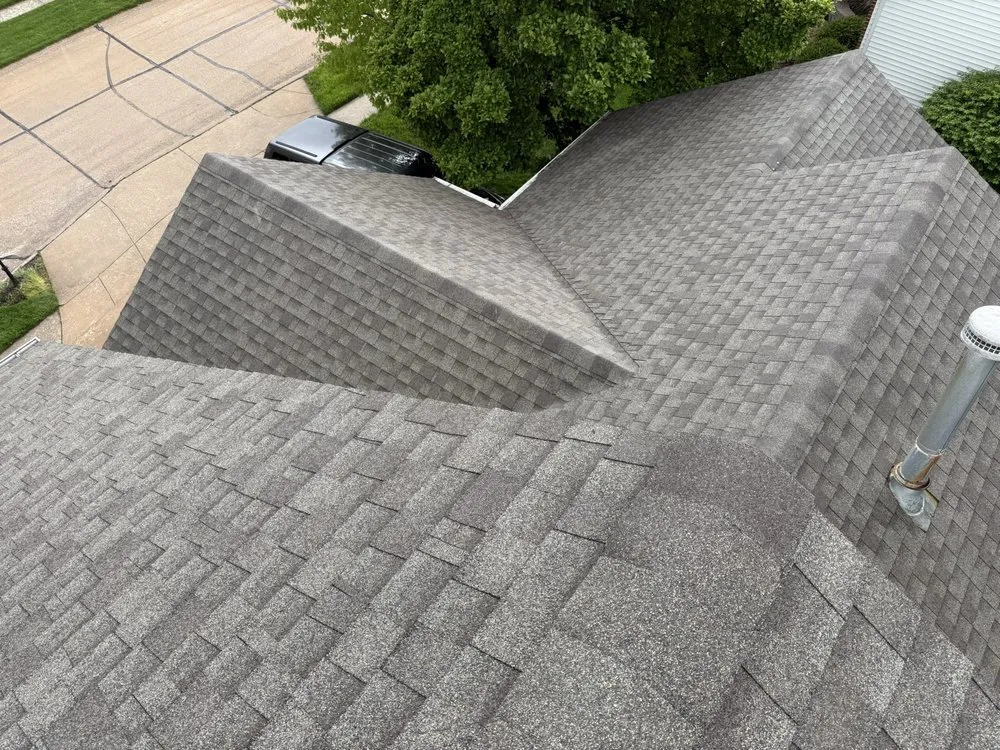 Trusted residential roofing service in St. Louis, MO by For Valor Roofing