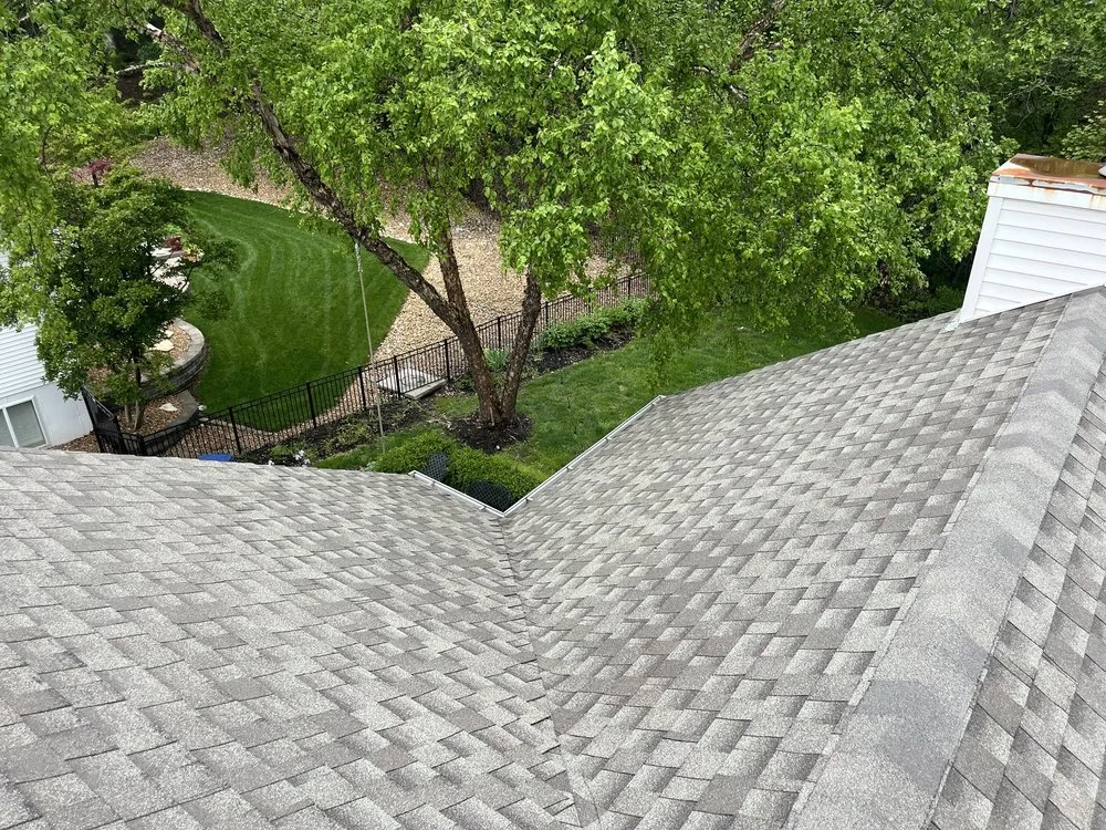 Top-rated storm damage roof repair with free inspection across St. Louis, MO - For Valor Roofing