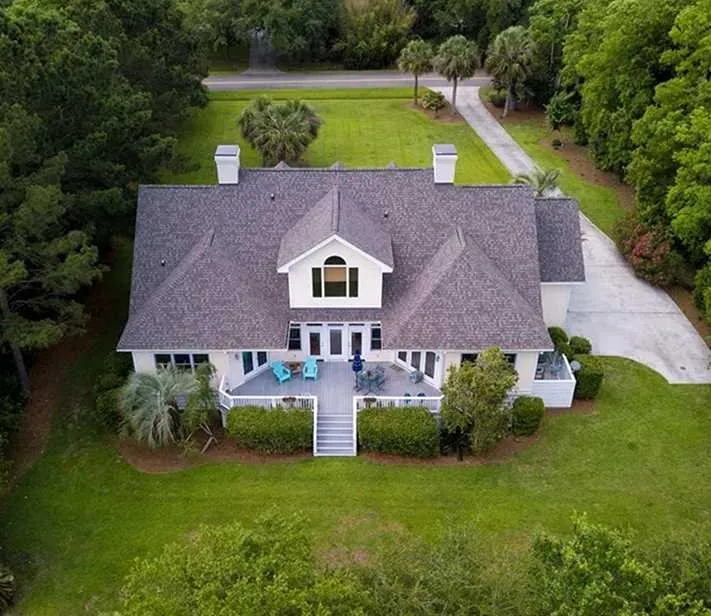 Slide of Fort Logan Roofing