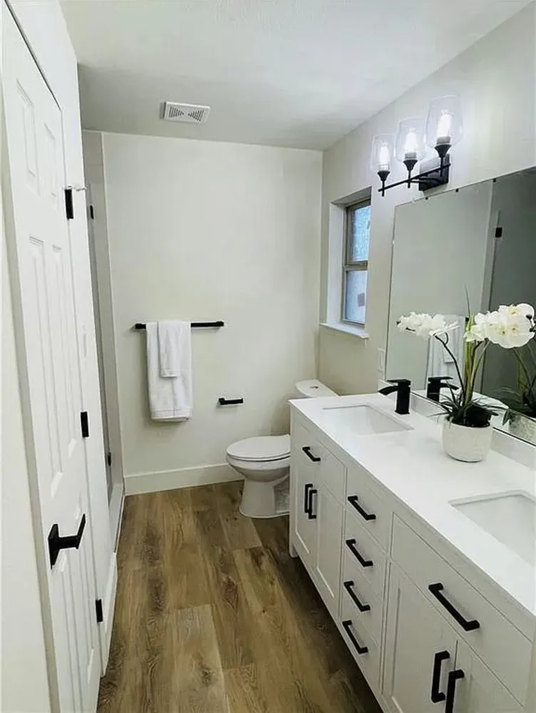 Slide of Forward Design & Build