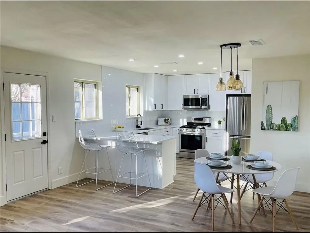 Slide of Forward Design & Build