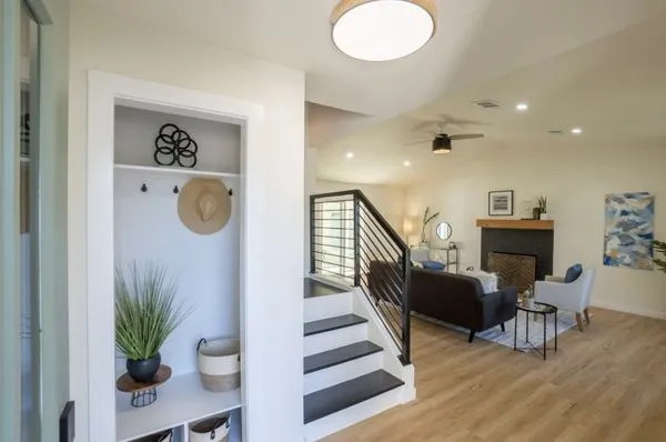 Forward Design & Build Logo