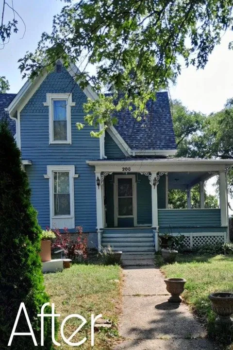 Slide of Forward Roofing