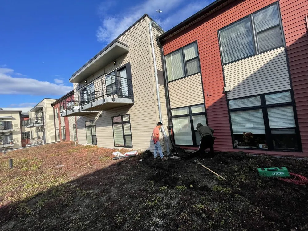 Slide of Four Seasons Construction