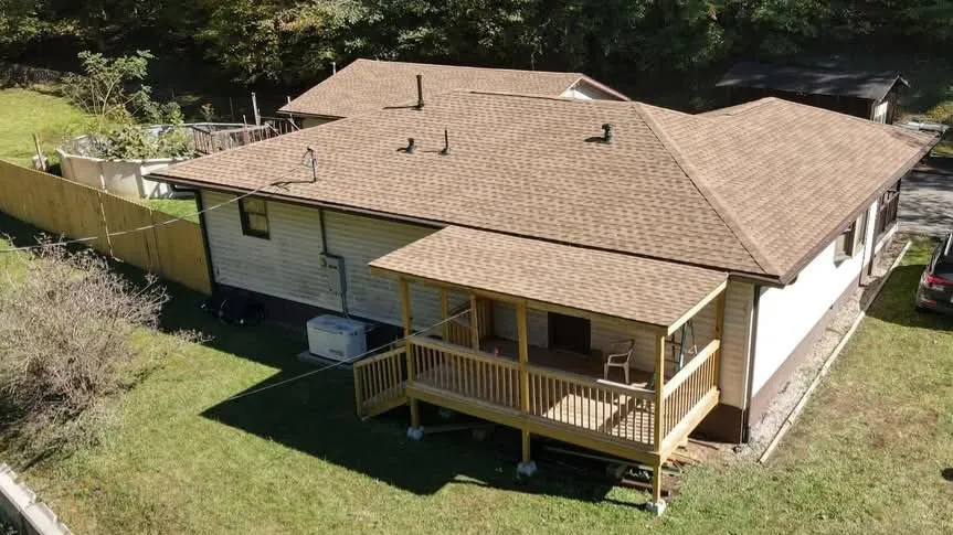 Slide of Four Seasons Contracting