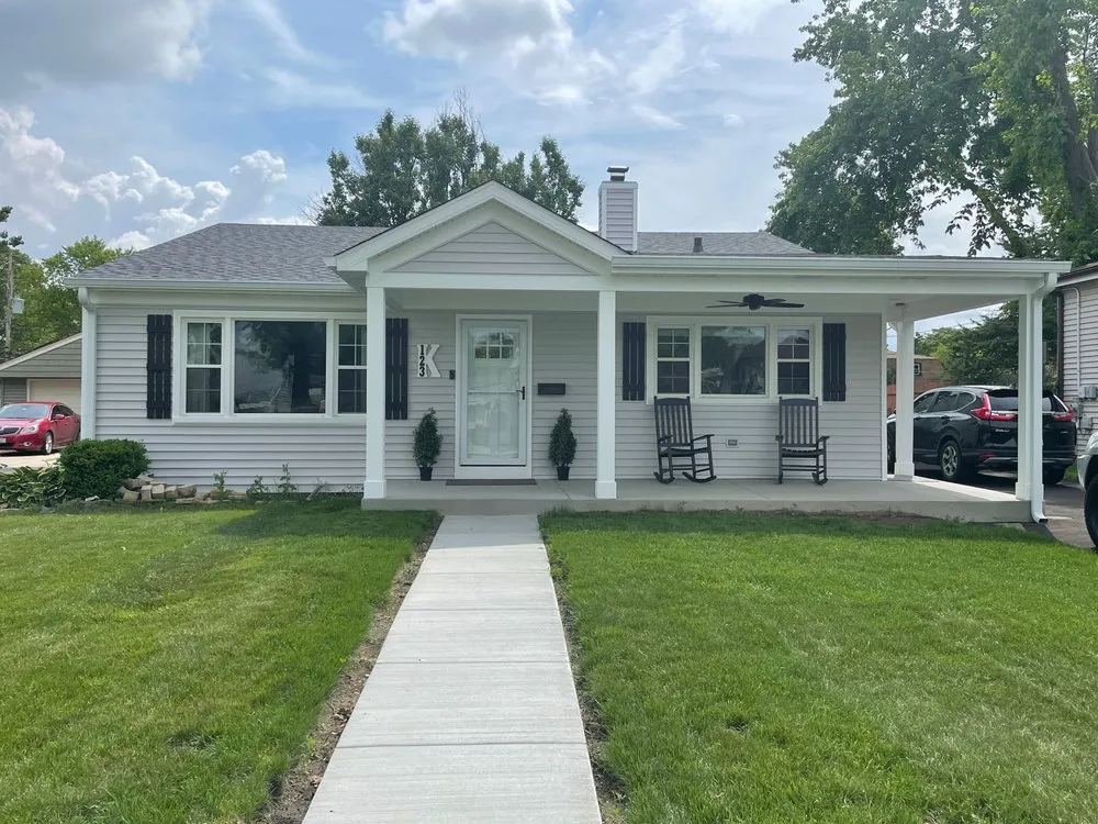 Slide of Four Seasons Contracting