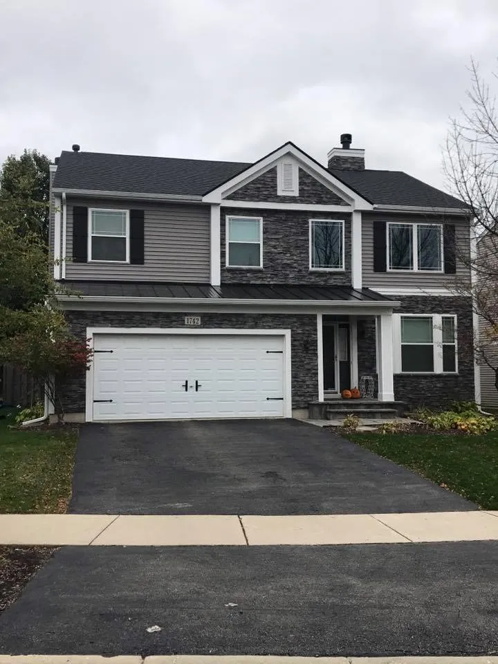 Slide of Four Seasons Contracting