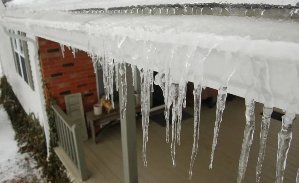 Slide of Four Seasons Kanga Roof