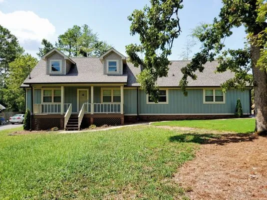 Four Seasons Roofing and Exteriors Logo