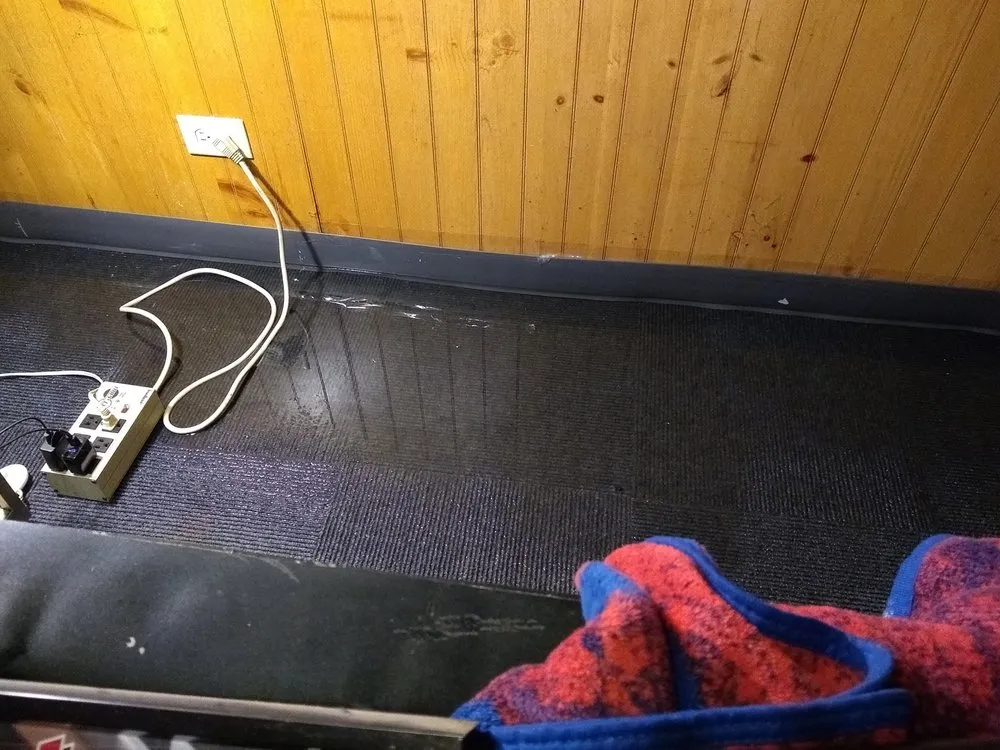 Slide of Four Seasons Roofing