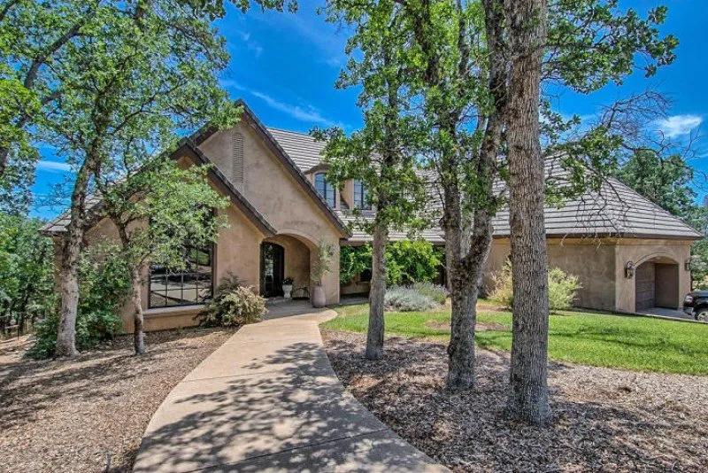 Slide of Four Seasons Roofing