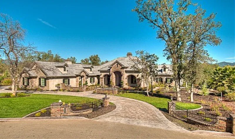 Slide of Four Seasons Roofing