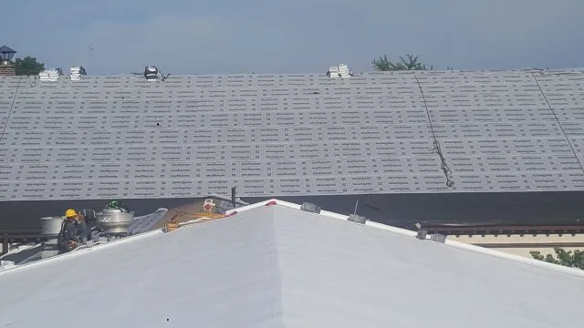 Slide of Four Season's Roofing