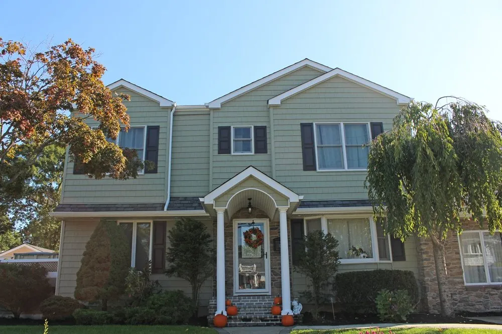 Slide of Four Seasons Roofing