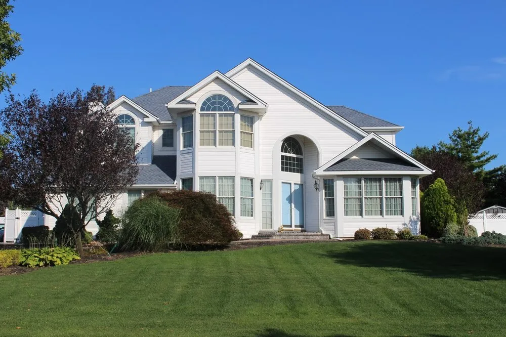 Slide of Four Seasons Roofing