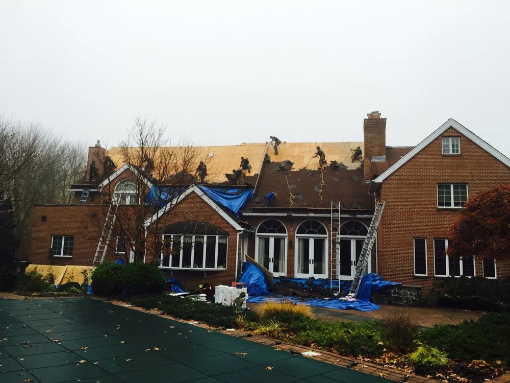 Slide of Four Seasons Roofing