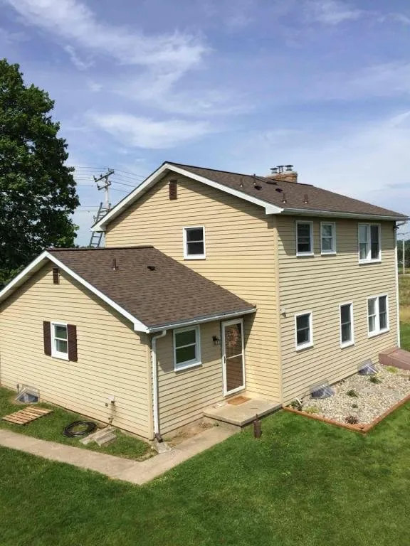 Slide of Four Seasons Roofing