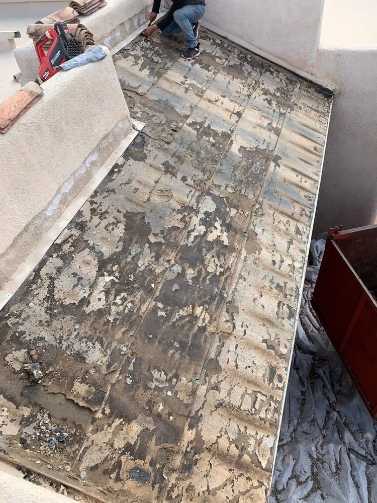 Slide of Fox Roofing