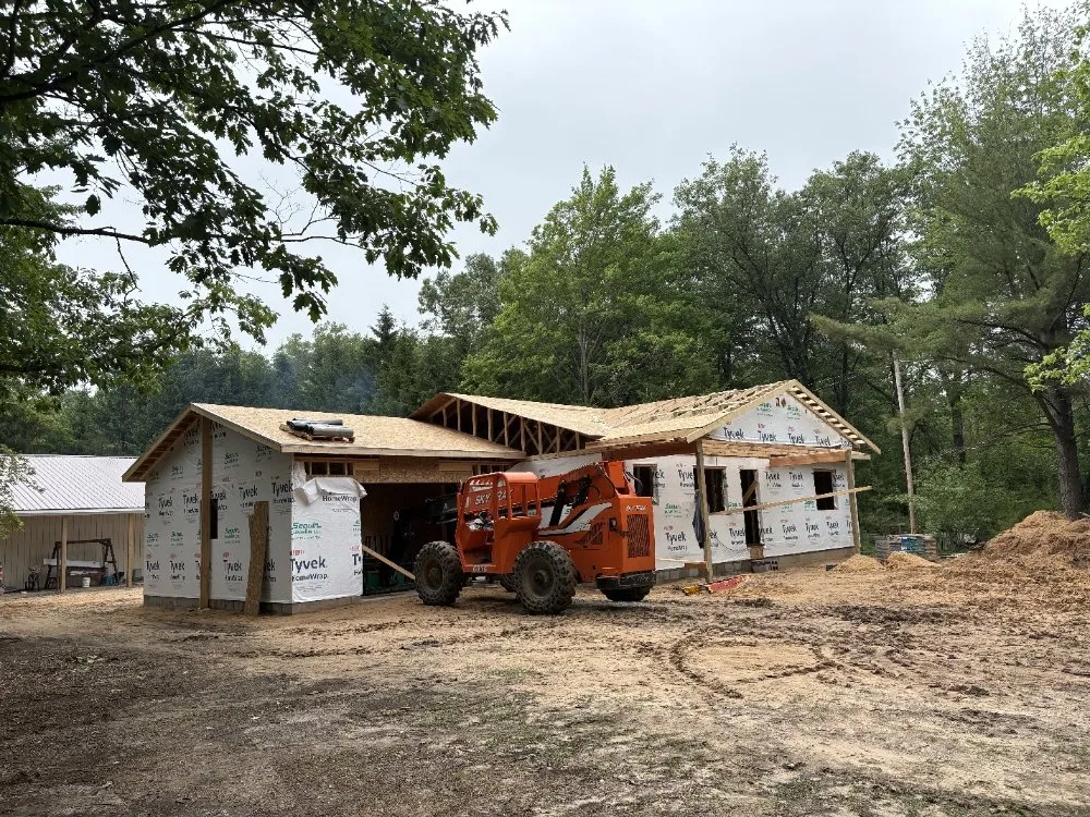 Top-rated shingle roofing service in Au Gres, MI - Frame To Finish Carpentry