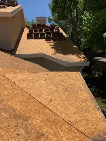 Slide of Francisco Roofing