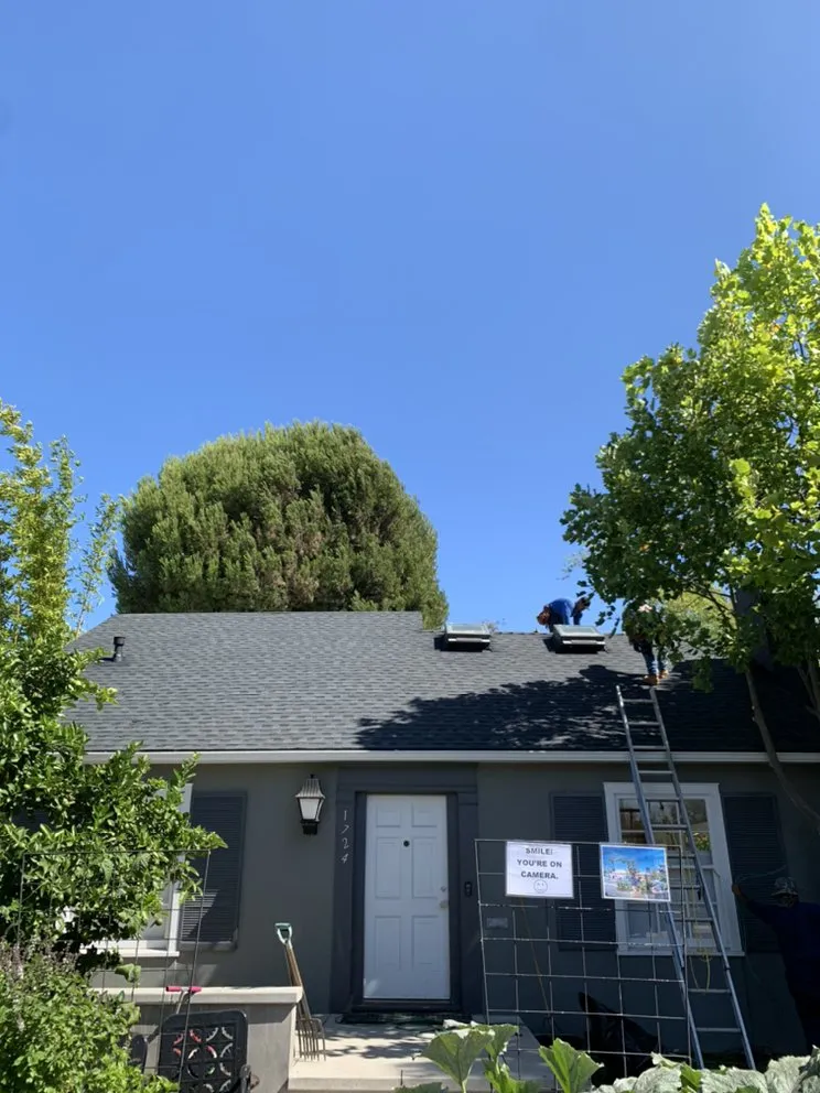 Slide of Francisco's Roofing